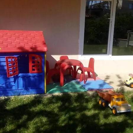 Miranis Houses
