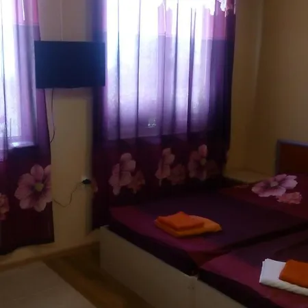 Miranis Houses *