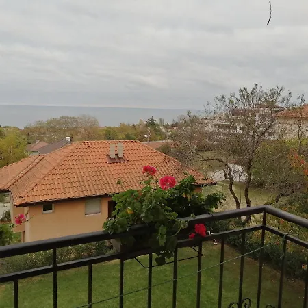 Guest house Miranis Houses